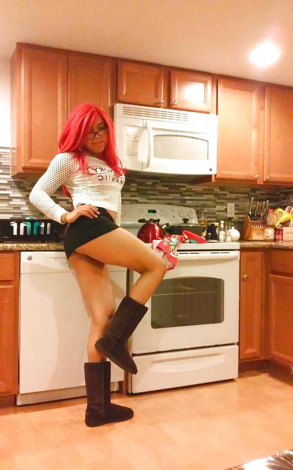 25P Sexy bitch with red hair