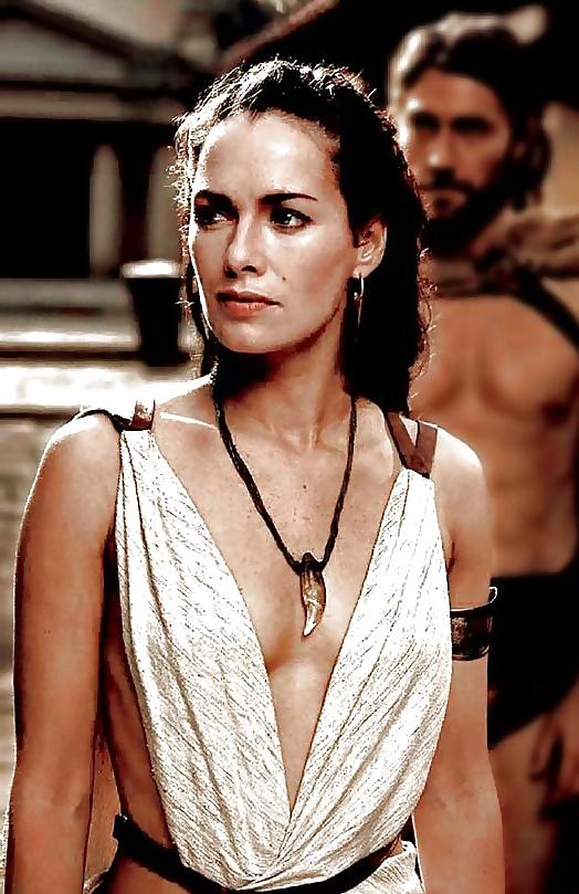 13P Queen of Sparta Lena Headey