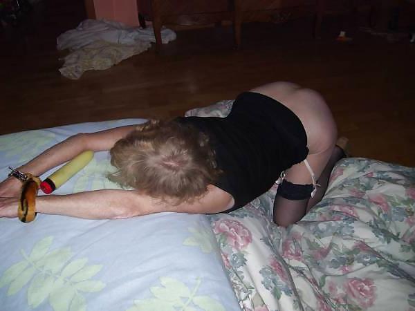 25P She Still Loves To Play