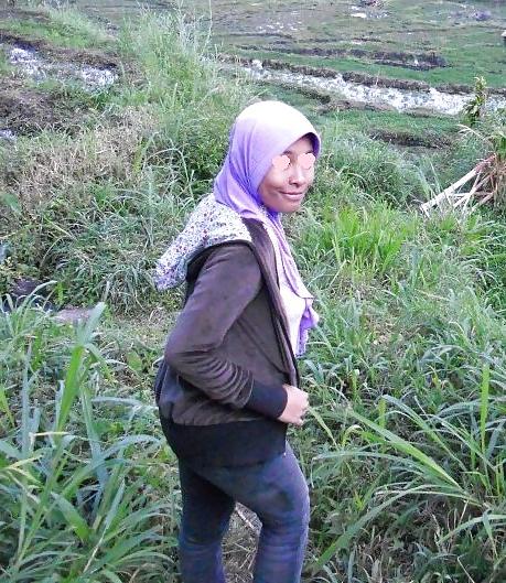 6P Indonesia-jilbab telanjang dada