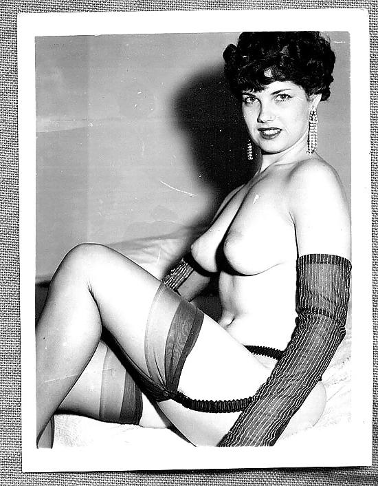 25P Ladies in cars gloves olden days