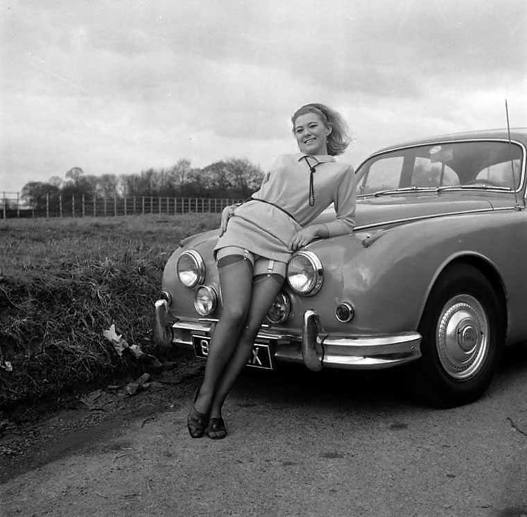 25P Ladies in cars gloves olden days