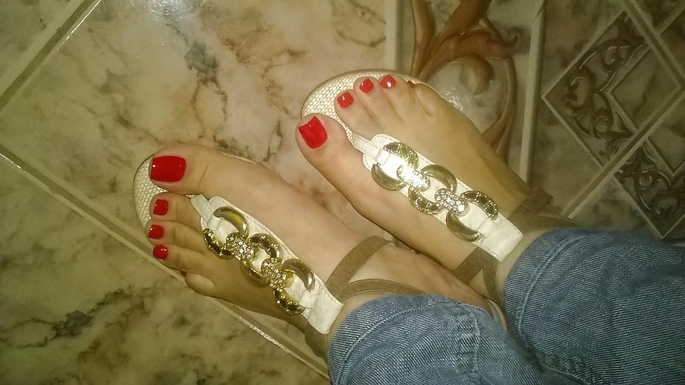 25P A goddess sexy feet
