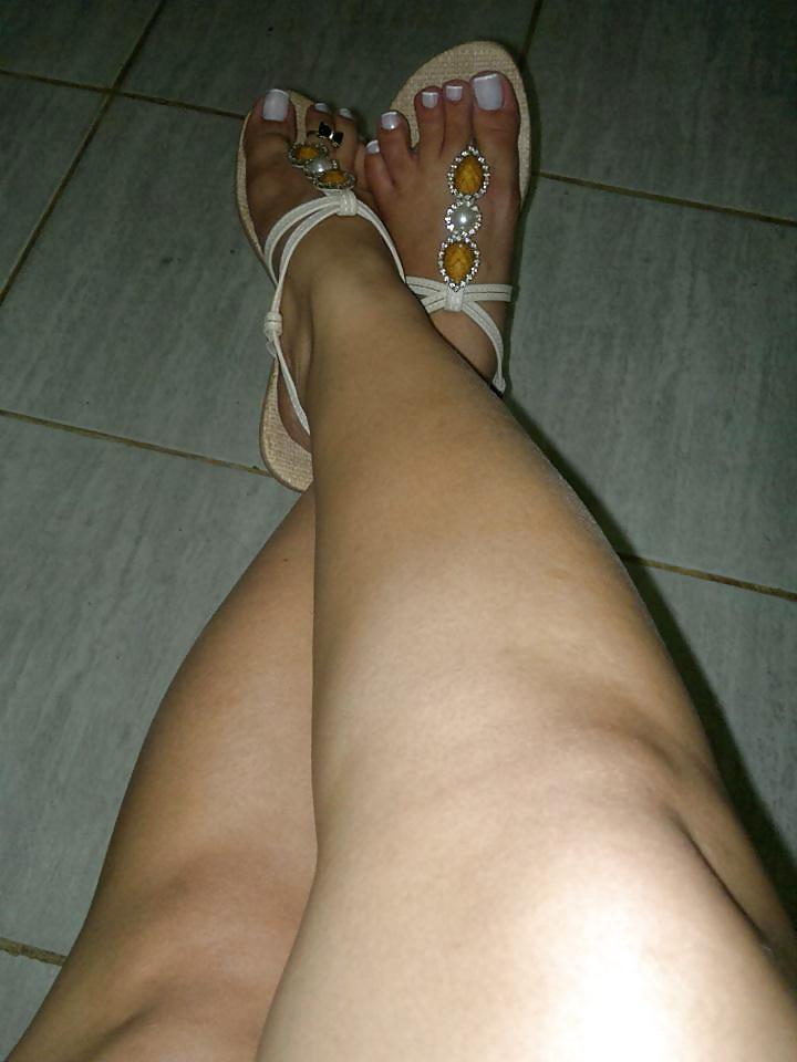 25P A goddess sexy feet