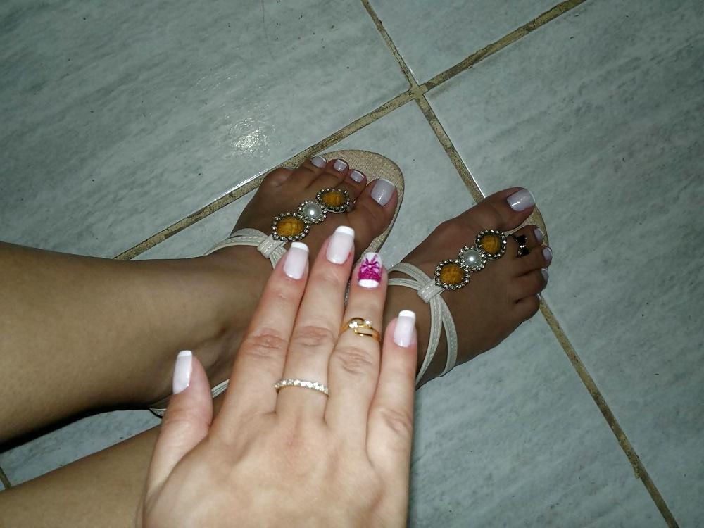 25P A goddess sexy feet