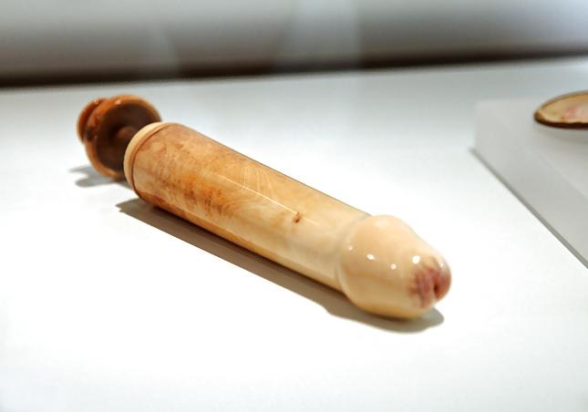 25P Erotic art