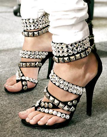 25P Feet and ...