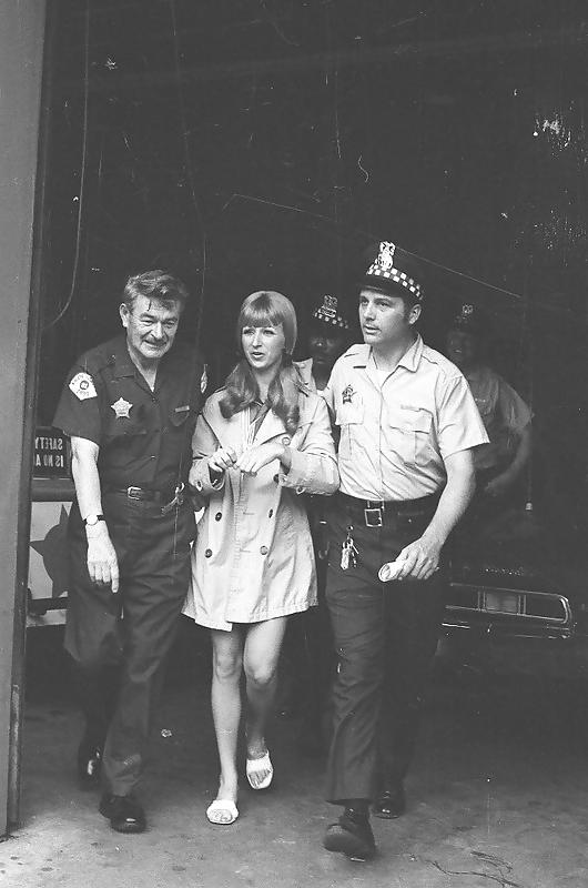 16P Action Topless in new York 1971-year
