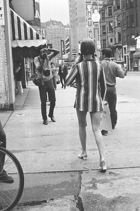 16P Action Topless in new York 1971-year