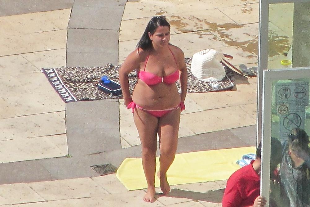 18P Cute Curvy Pool, Toronto, Ontario Canada