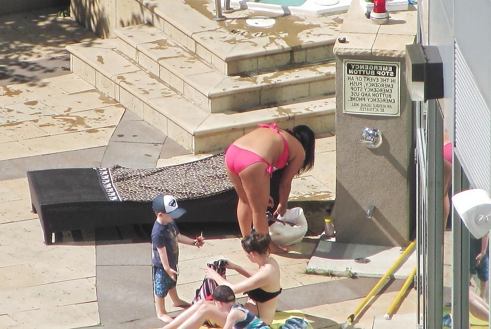 18P Cute Curvy Pool, Toronto, Ontario Canada