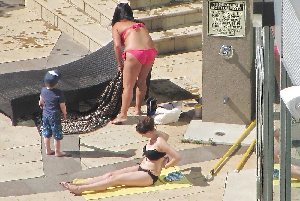 18P Cute Curvy Pool, Toronto, Ontario Canada