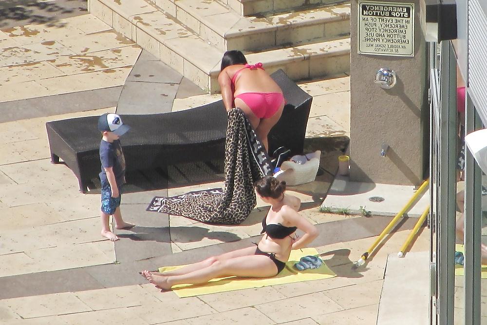 18P Cute Curvy Pool, Toronto, Ontario Canada