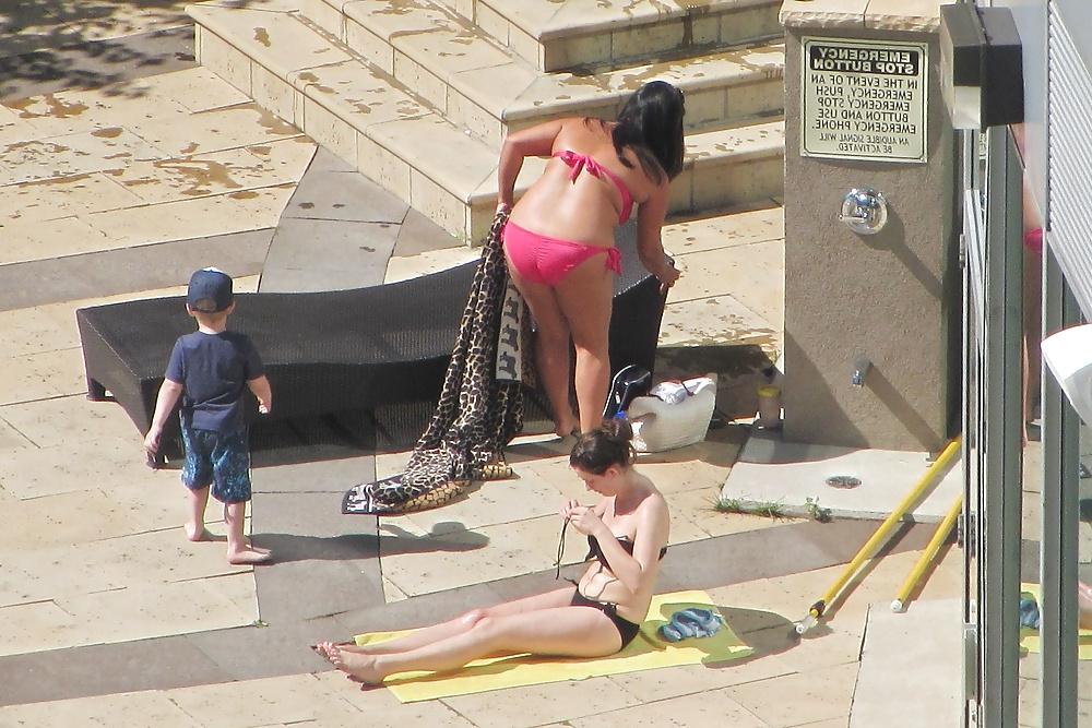 18P Cute Curvy Pool, Toronto, Ontario Canada