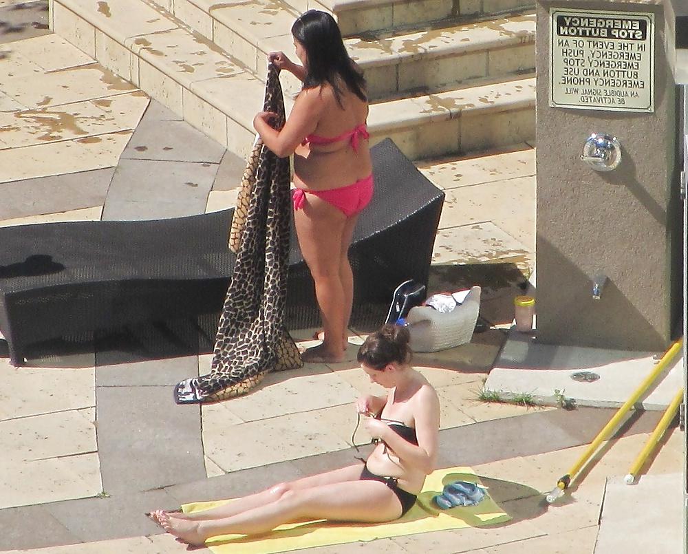 18P Cute Curvy Pool, Toronto, Ontario Canada
