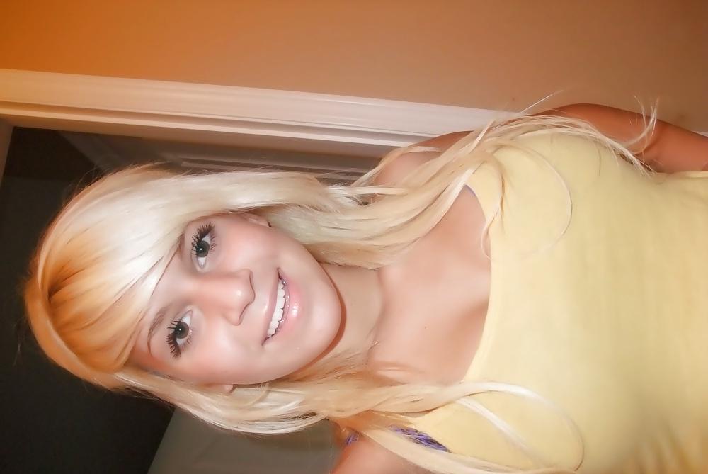 14P Süßes blondes Teen 1
