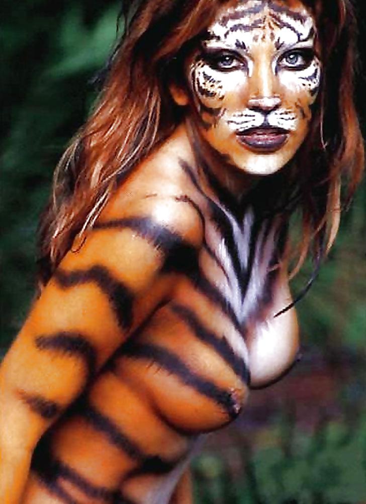 20P Artful Art Of Body Art- Painting #12
