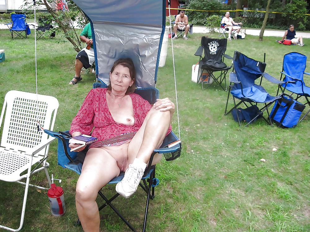 25P Milfs in Public vol.3