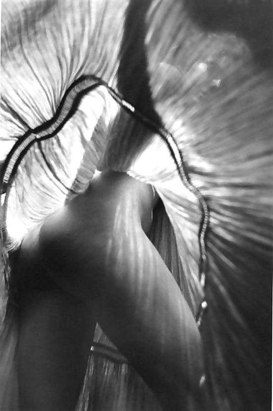 25P Black and White - Sexy Art