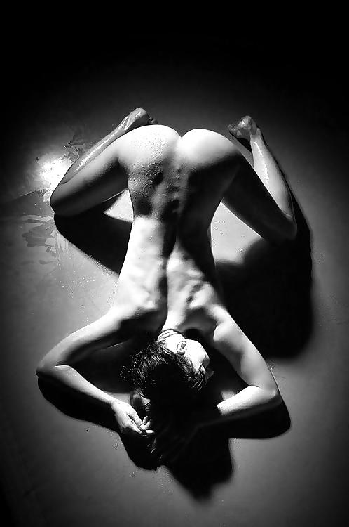 25P Black and White - Sexy Art