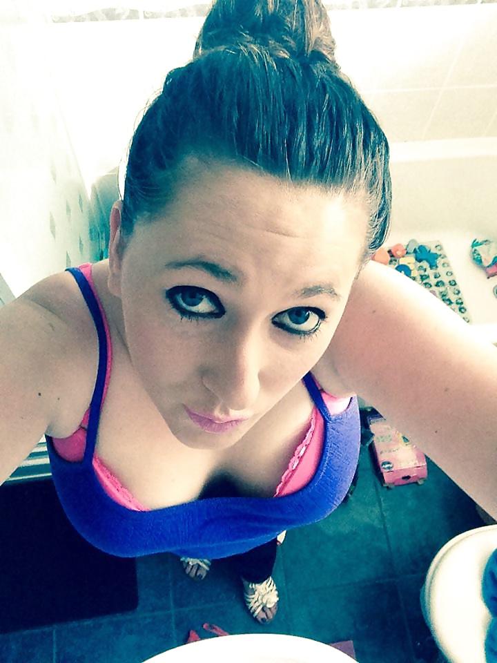 25P 23 dirty slut loves attention from Southend-on-Sea British 