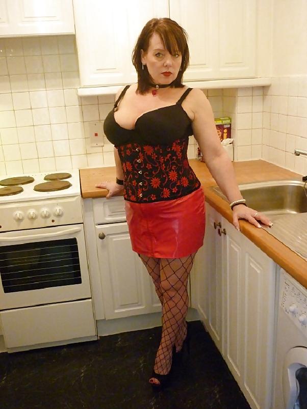 25P British Uk Hookers Prostitutes Escorts and Models 01