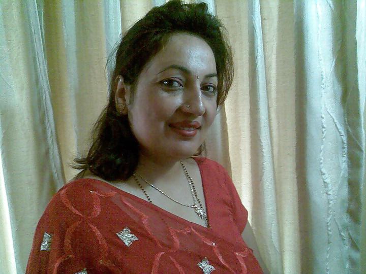 19P ANJU (my dream nepali mom to fuck!!)