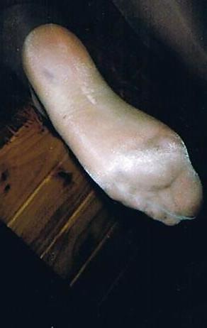 12P Sufficiently neat feet, occ. creating an orgasm being licked