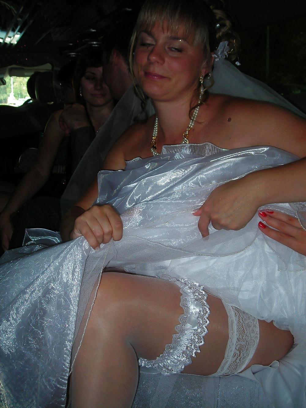 18P Here Cums The Bride!