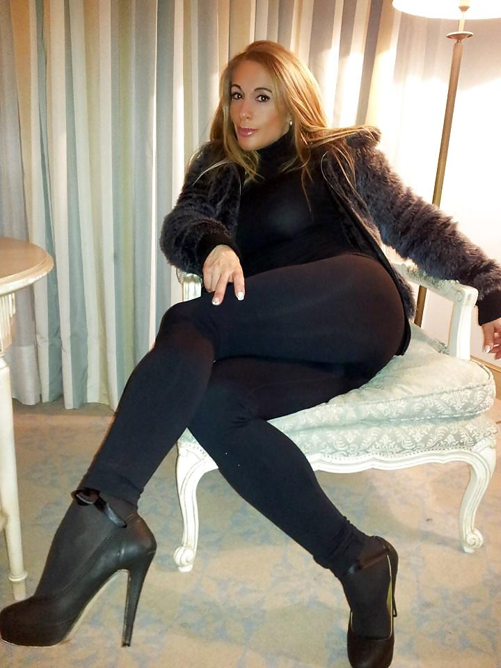 25P Victoria Lomba a true Amazon Goddess