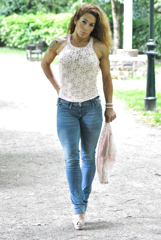 25P Victoria Lomba a true Amazon Goddess