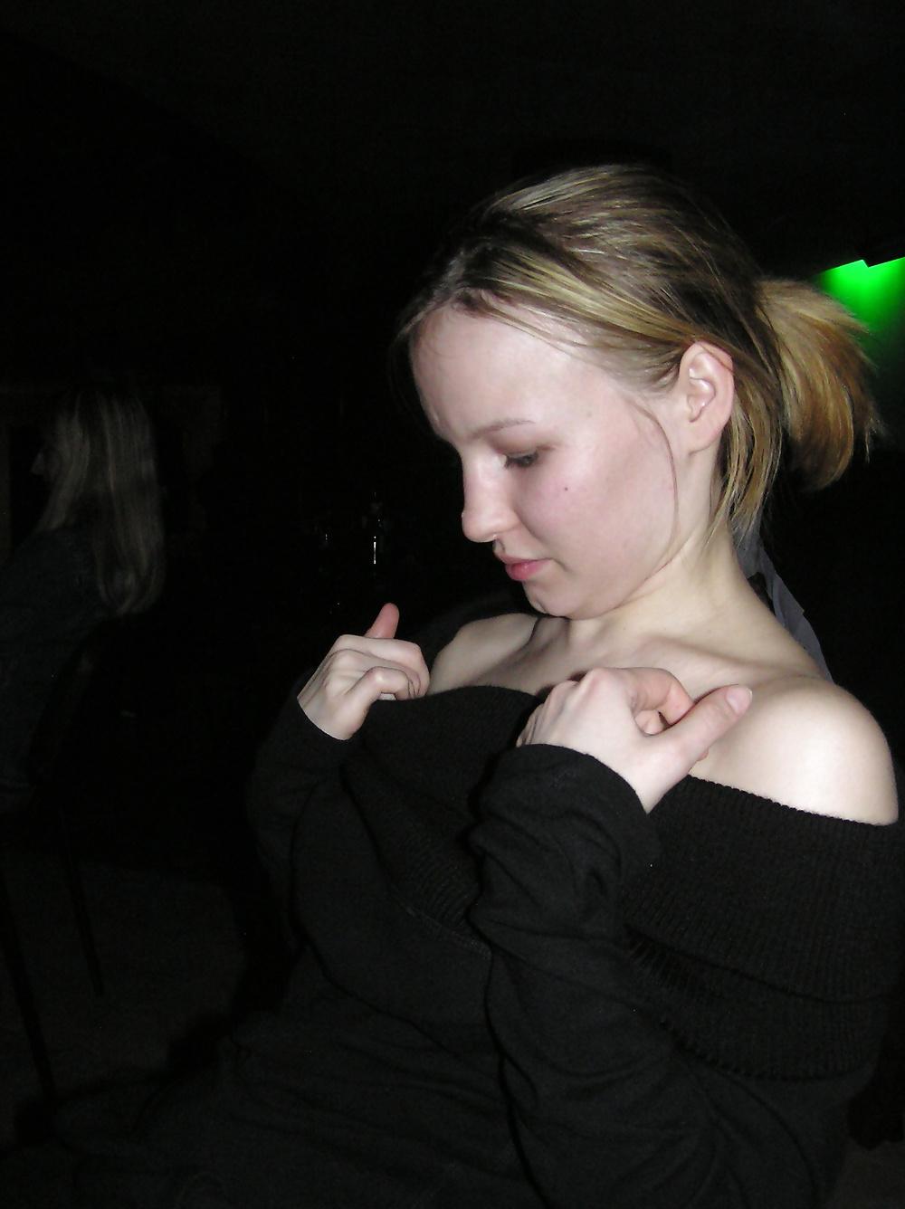 24P Blonde exhibes herself and in public