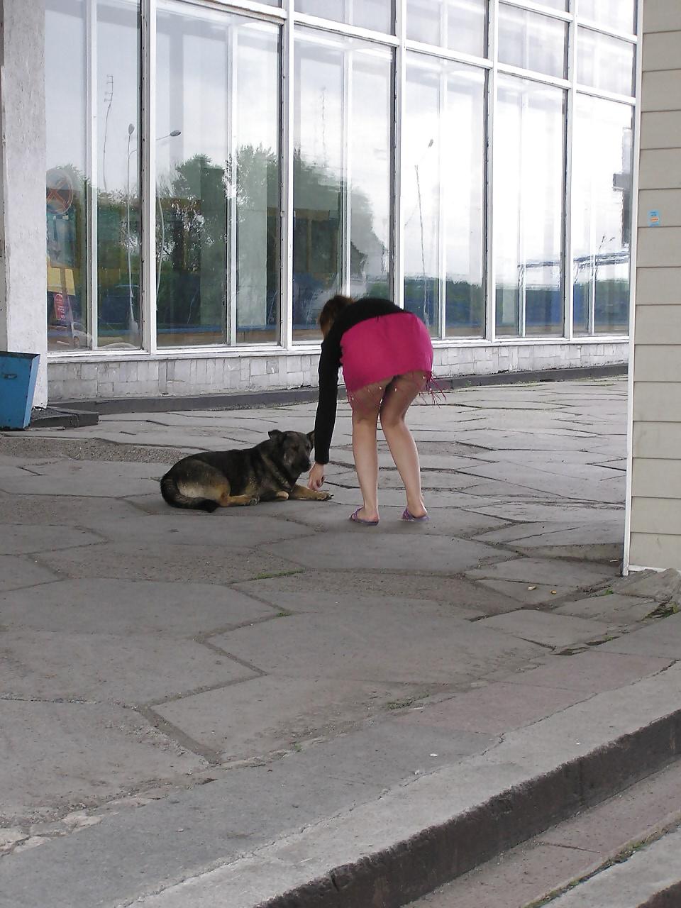 24P Blonde exhibes herself and in public