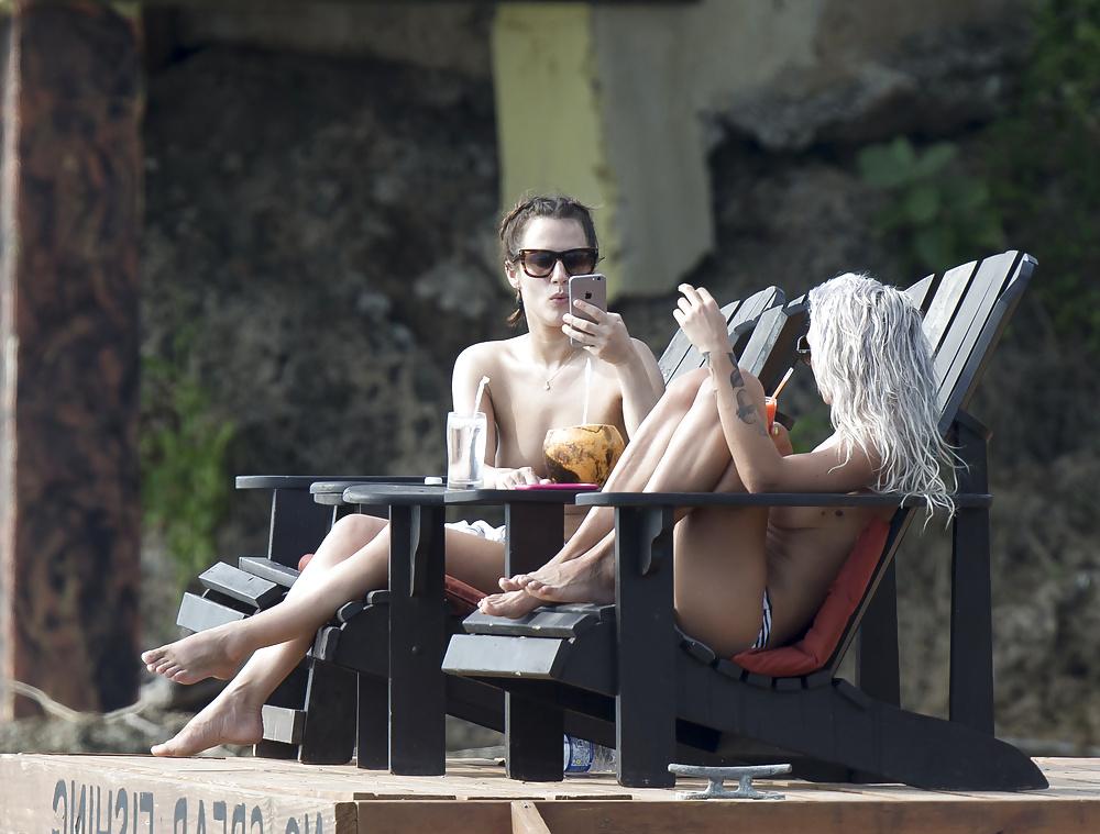 6P Caroline Flack topless (2nd Set)