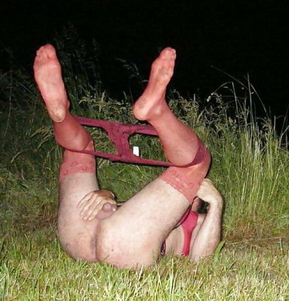 25P In nylon in public