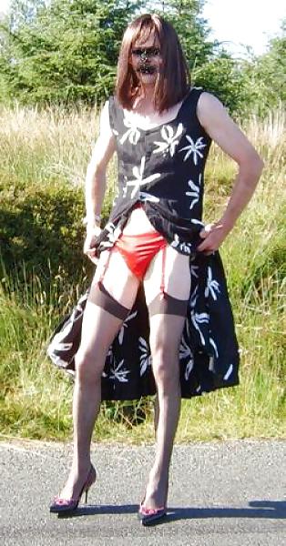 25P In nylon in public