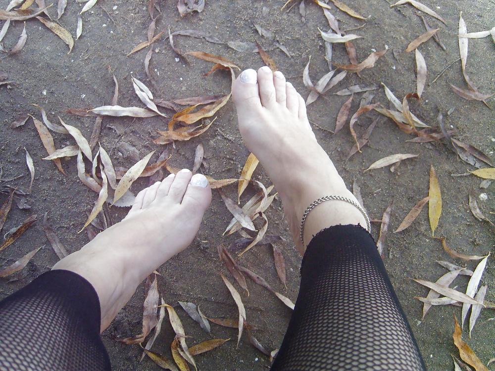 17P Feet and legs....