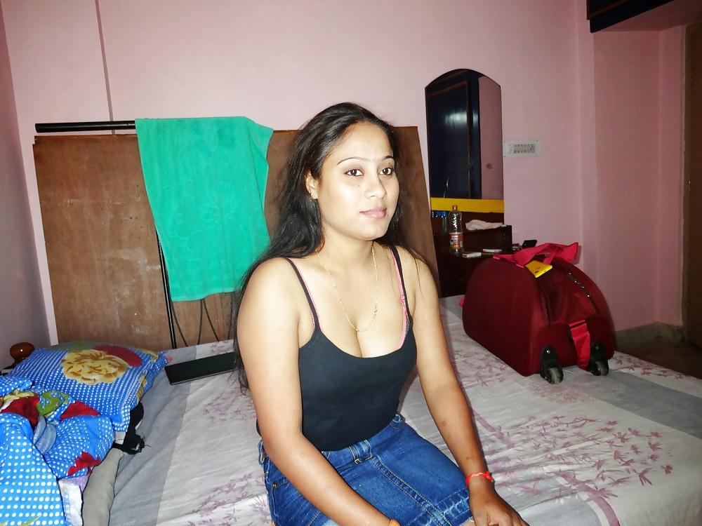 25P Hot sexy cute homely desi indian girls