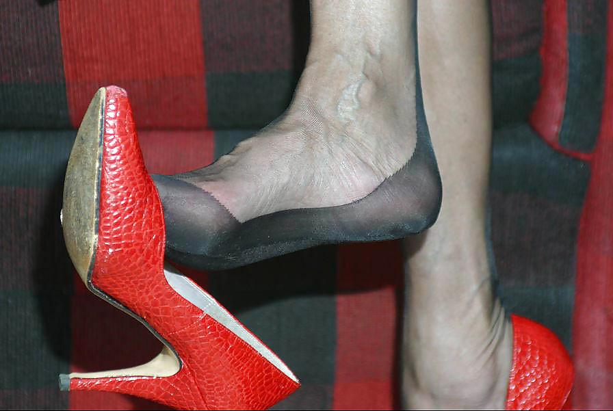 25P Ladies feet fully fashioned nylons