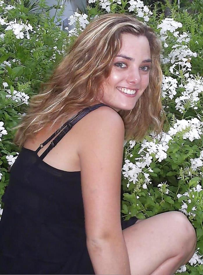 25P Blonde bitch brazilian girl