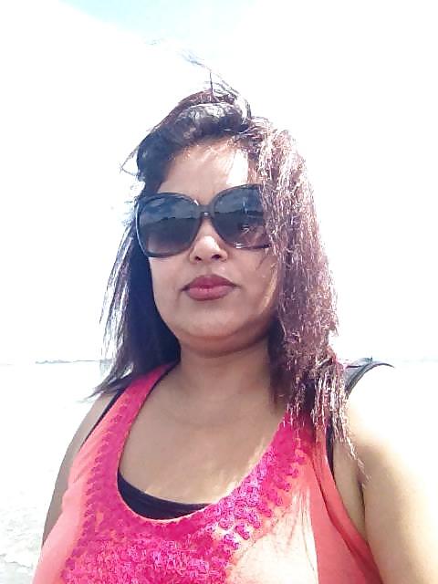 23P Manohara - sexy nepali mom