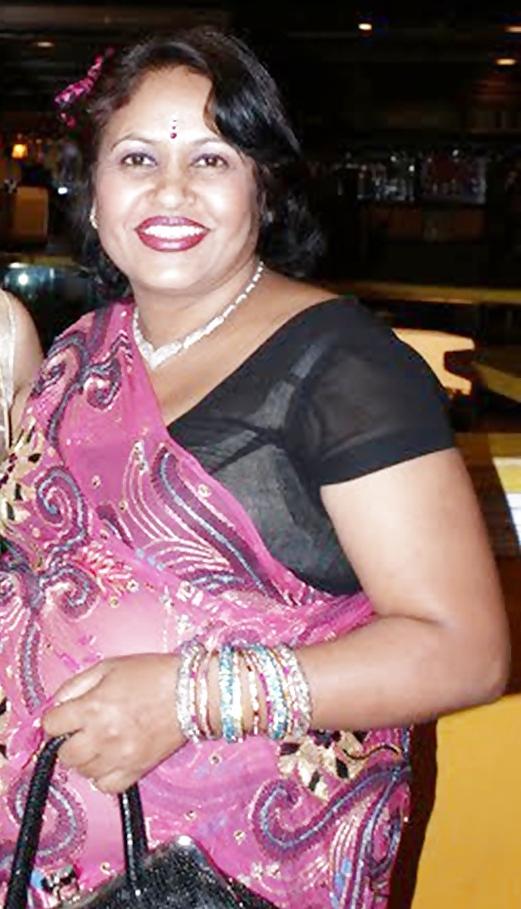 23P Manohara - sexy nepali mom