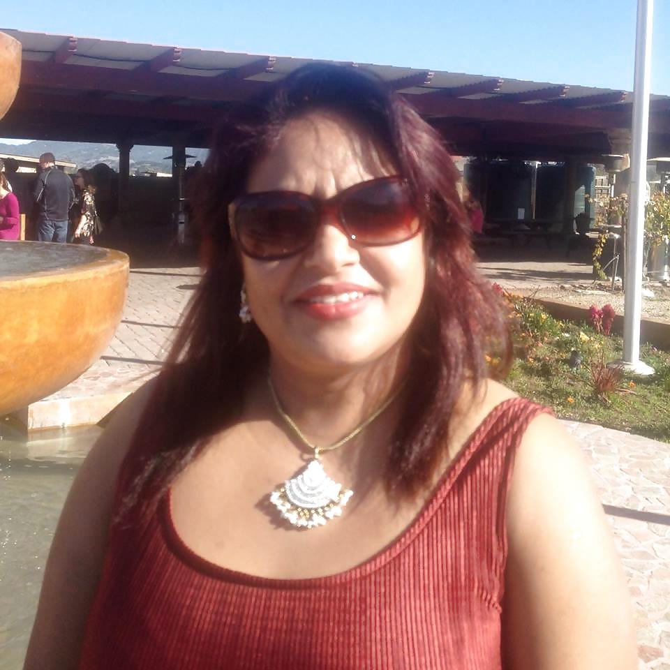 23P Manohara - sexy nepali mom