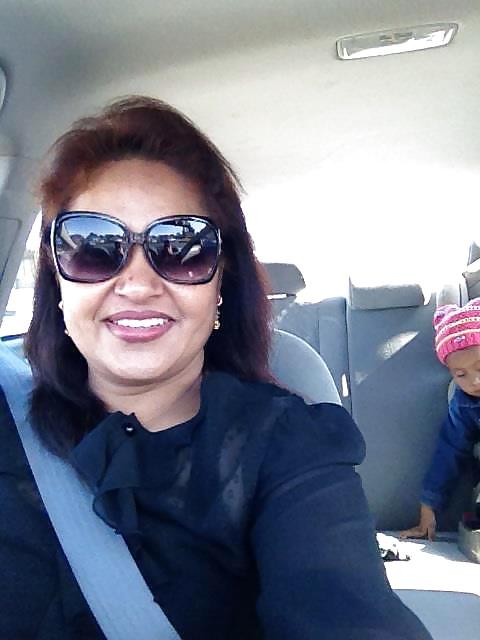 23P Manohara - sexy nepali mom