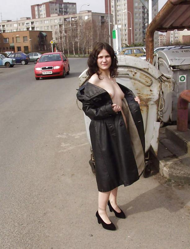 25P Horny Bitch Nude In City