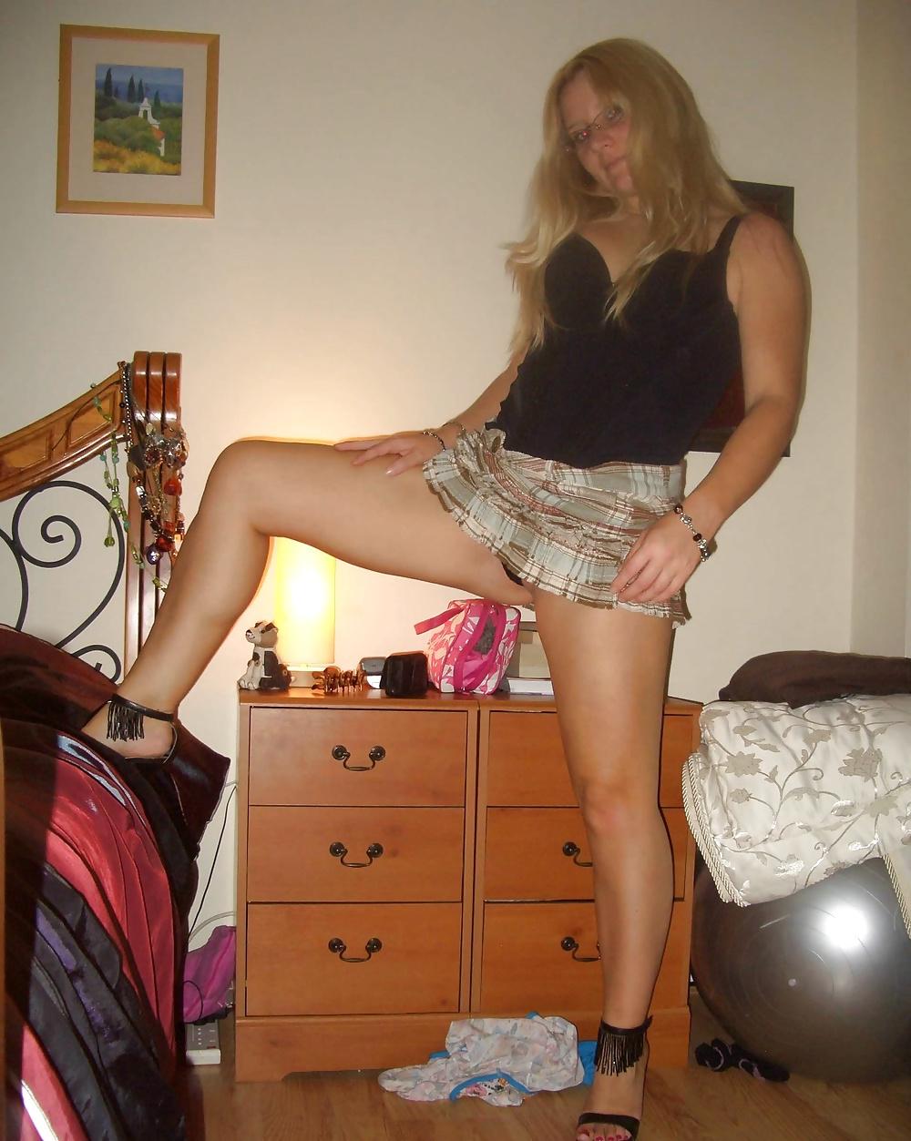 25P Cute wife with glasses