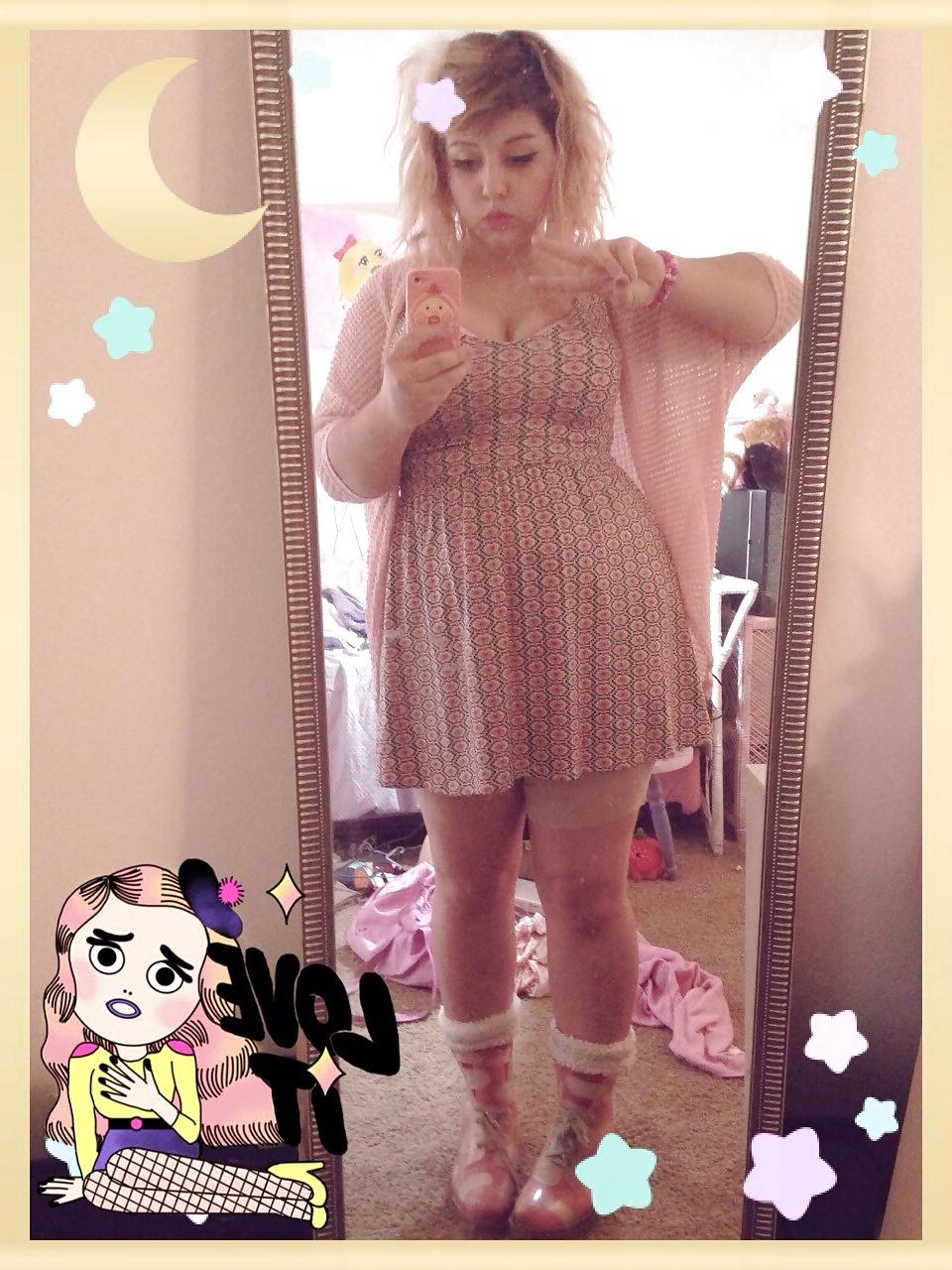 25P Cute chubby girl