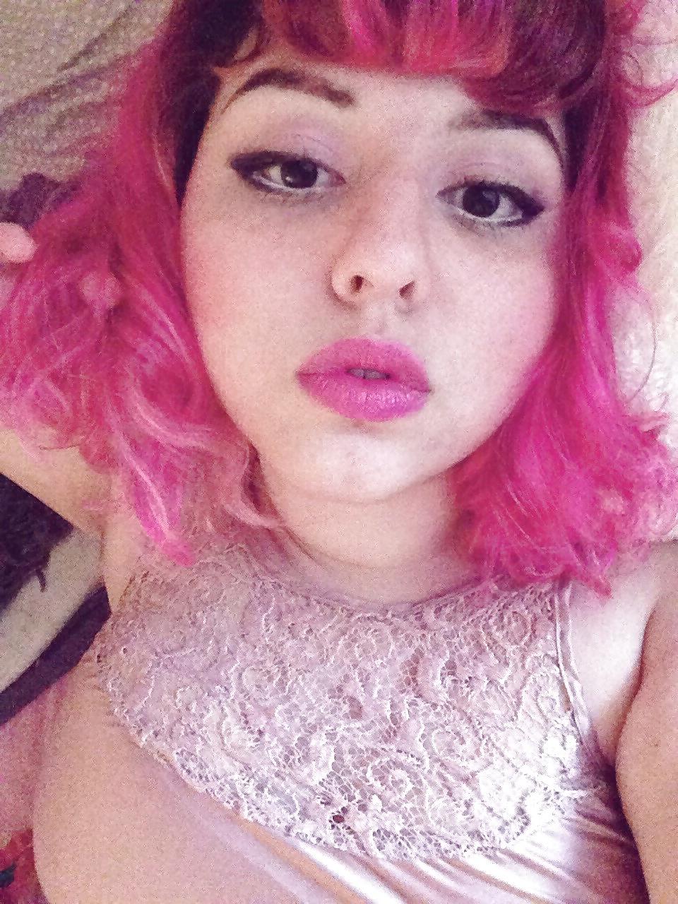 25P Cute chubby girl