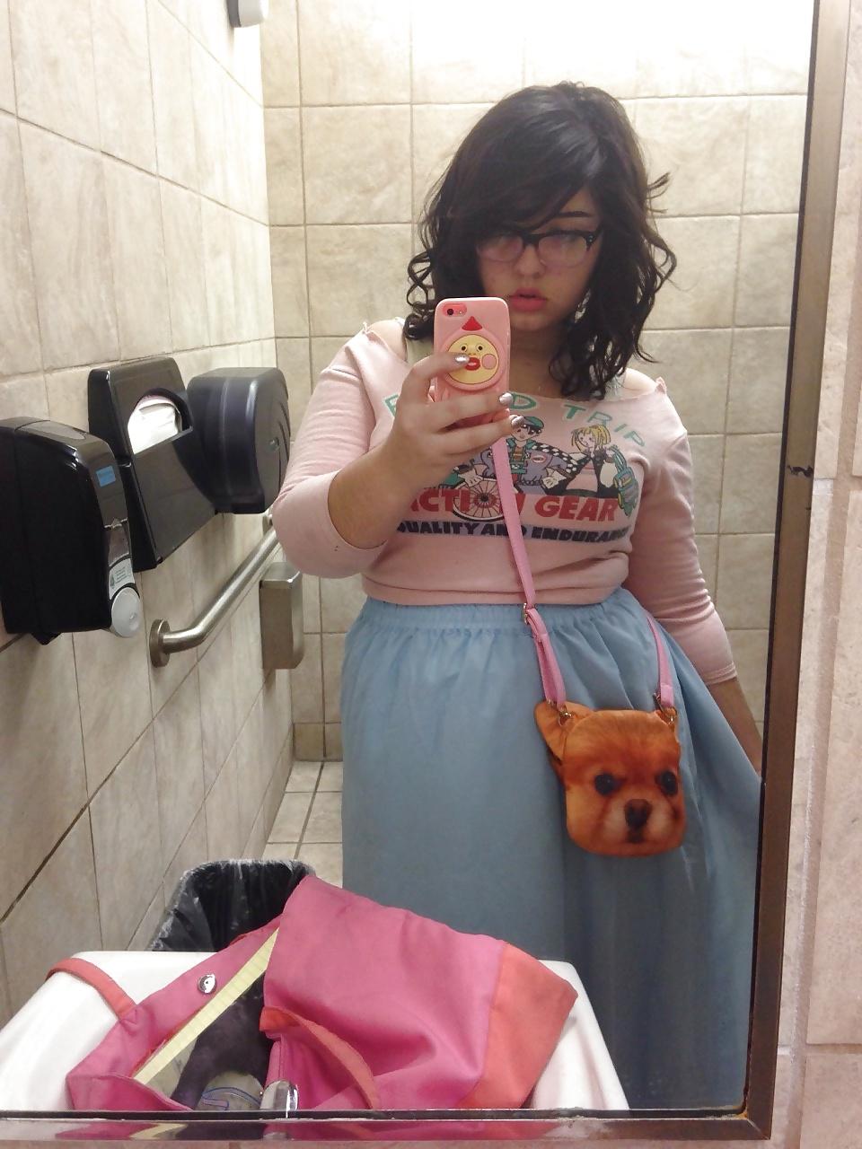 25P Cute chubby girl