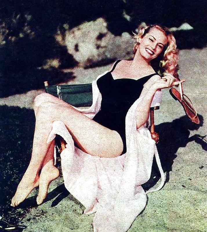 25P ANITA EKBERG feet (estefania)